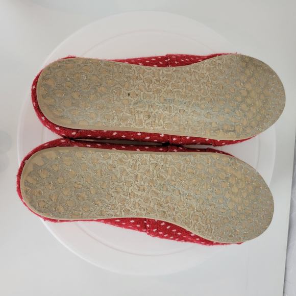 Toms Womens Shoes Size 7.5 Red White Polka Dots Closed Toe Comfy Slip On Flats - Picture 9 of 9